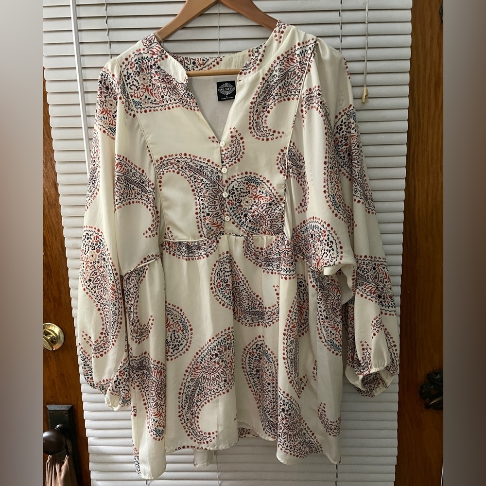 Cream tunic, long sleeve blouse